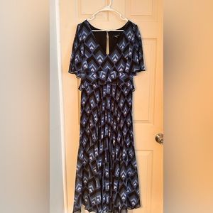 Club Monaco pleated blue dress - Size US 2